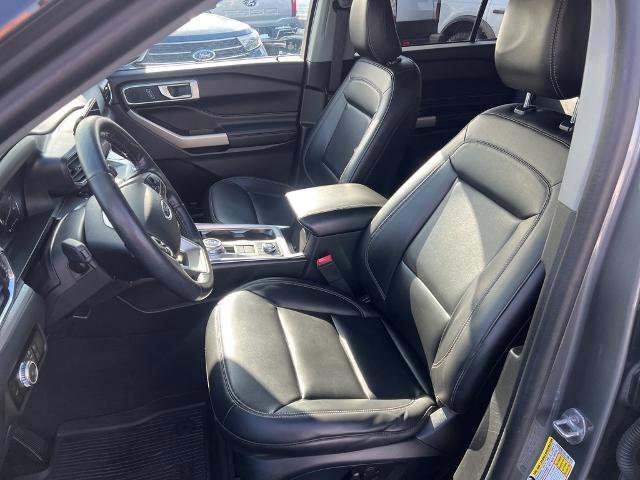 Certified 2022 Ford Explorer XLT w/ Equipment Group 202A image 25