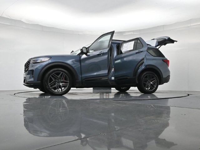 Certified 2025 Ford Explorer ST w/ Sun And Sound Package AWD/4WD image 58