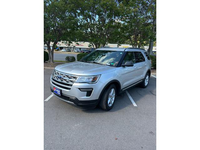Certified 2018 Ford Explorer XLT FWD image 1