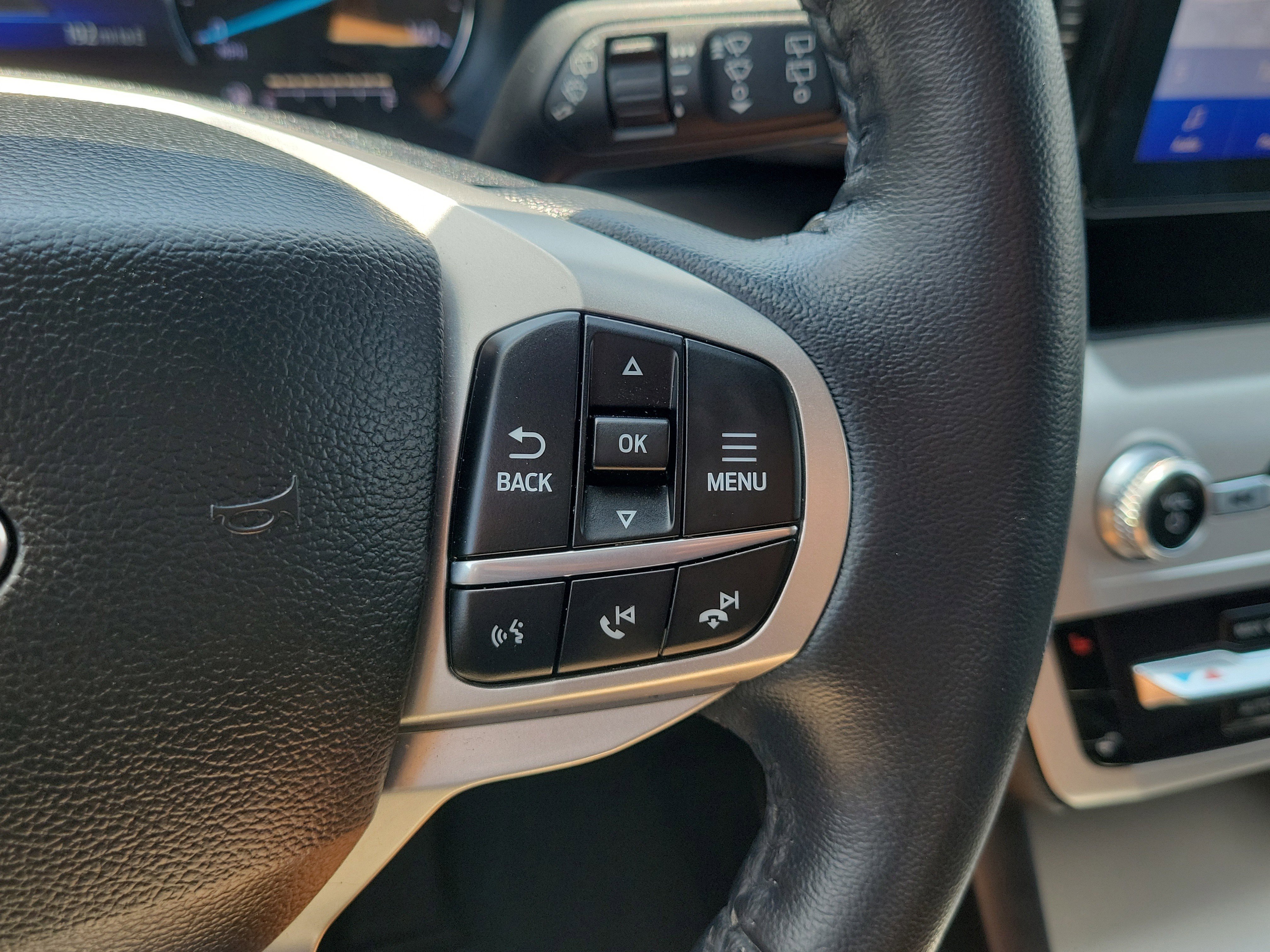 Certified 2022 Ford Explorer XLT w/ Equipment Group 202A image 26