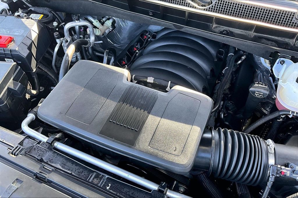 Used 2025 Chevrolet Tahoe LT image 35