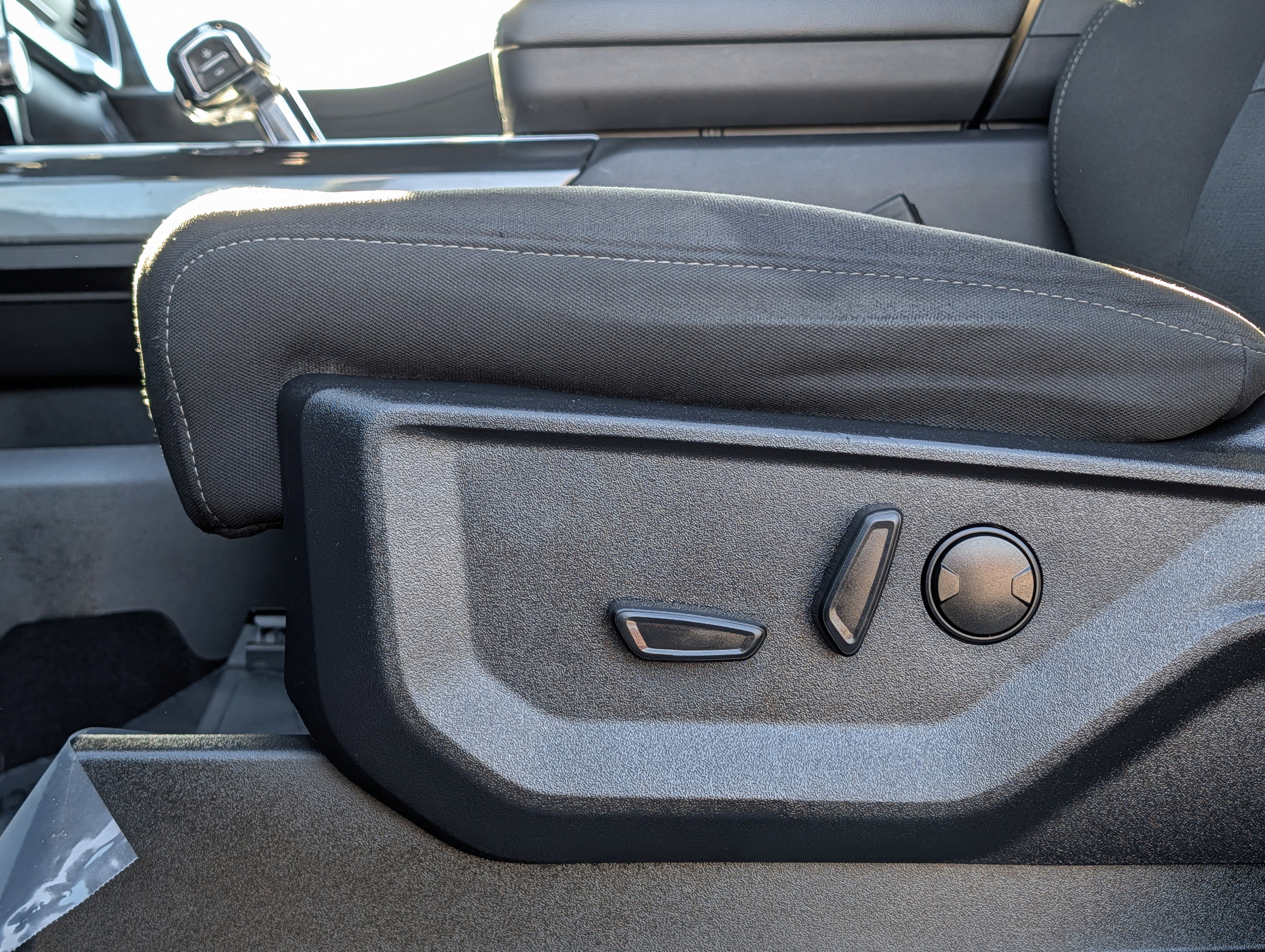 Certified 2023 Ford F150 XLT w/ Equipment Group 302A High image 23