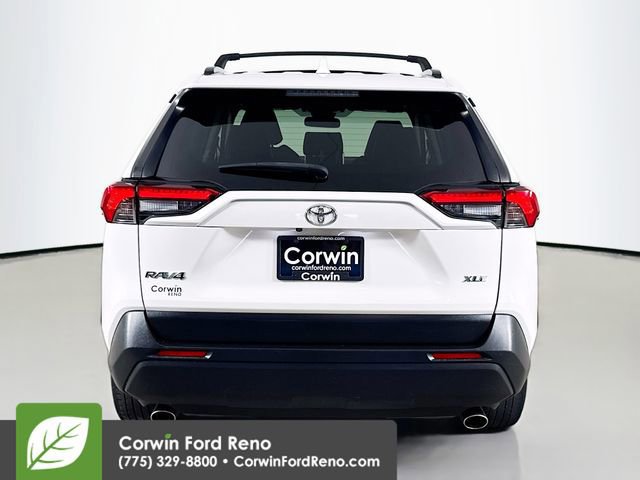 Used 2019 Toyota RAV4 XLE Premium w/ All Weather Liner Package image 4