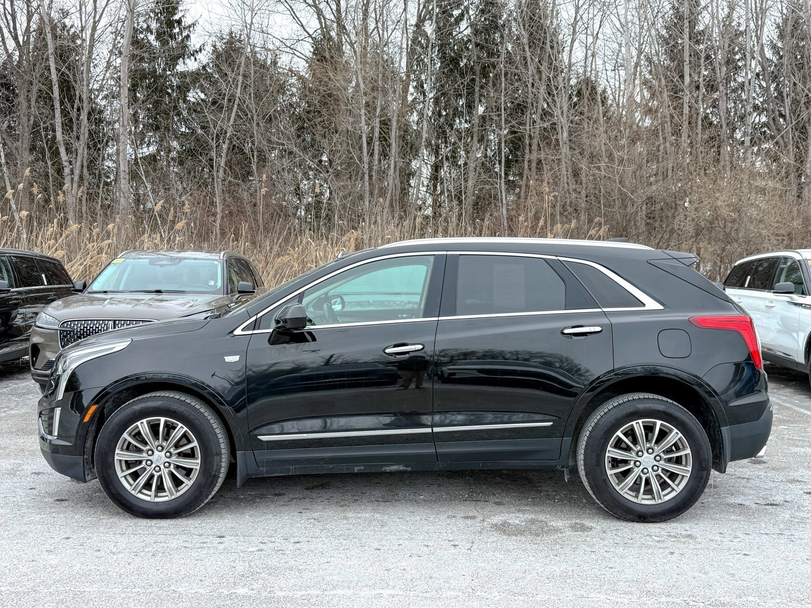 Used 2018 Cadillac XT5 Luxury w/ Driver Awareness Package image 6