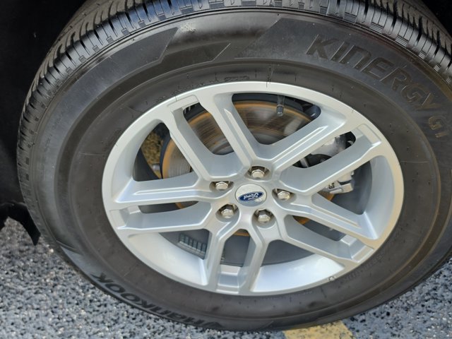 Certified 2025 Ford Explorer Active w/ Active Comfort Package RWD image 9
