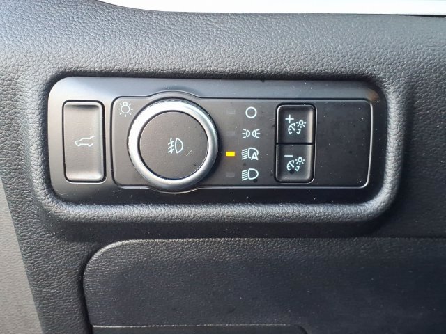 Certified 2023 Ford Explorer XLT w/ Equipment Group 202A AWD/4WD image 22