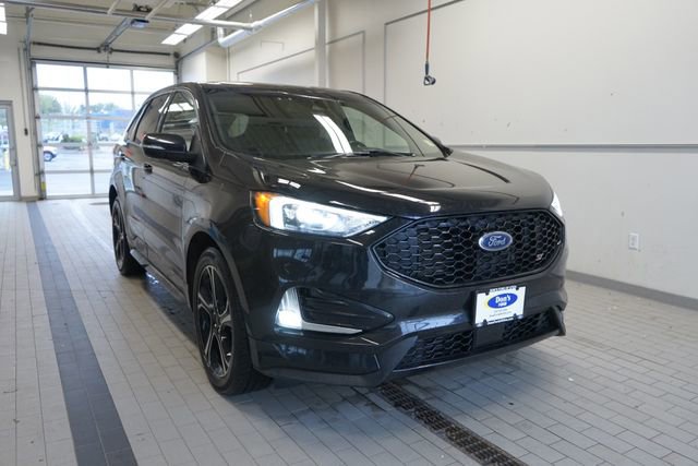 Certified 2020 Ford Edge ST w/ Cold Weather Package AWD/4WD image 16