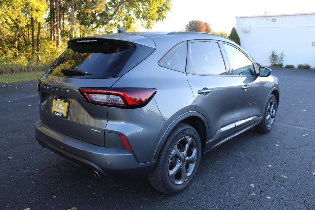 Certified 2024 Ford Escape ST-Line w/ Tech Pack #1 AWD/4WD image 13