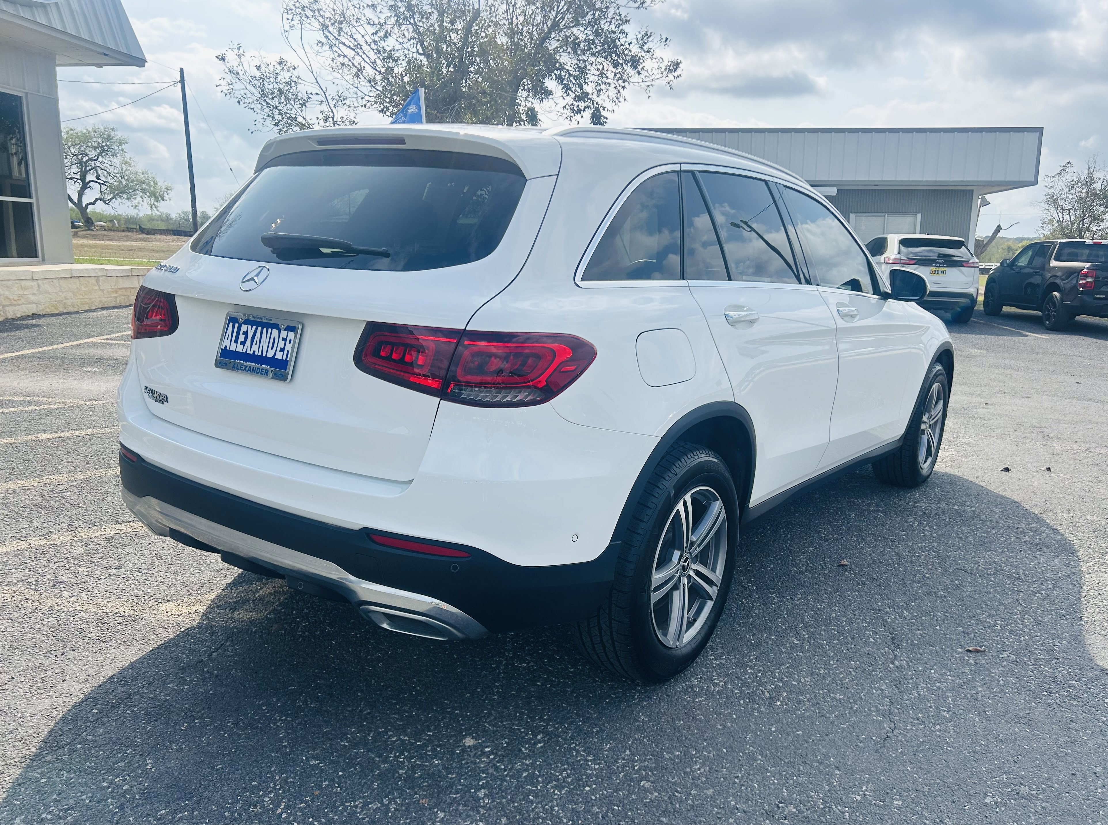 Used 2021 Mercedes-Benz GLC 300 image 9