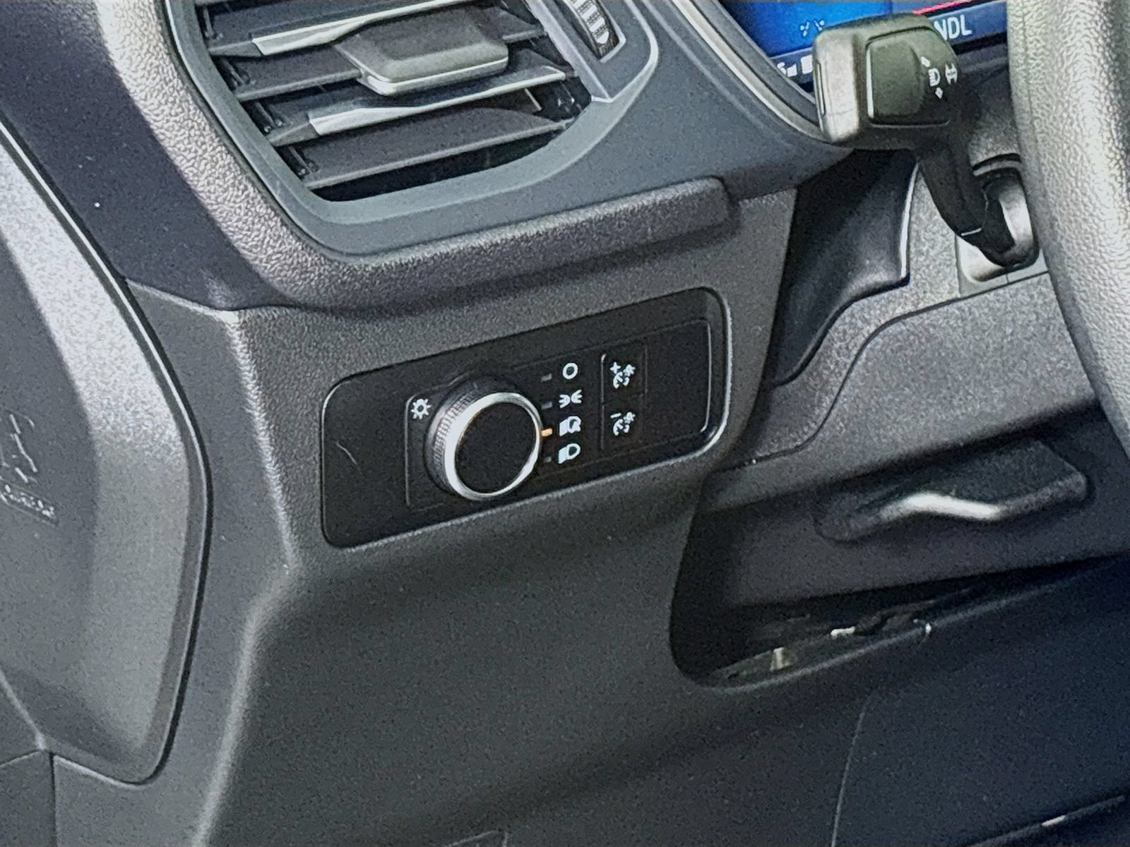 Certified 2025 Ford Escape Active FWD image 10