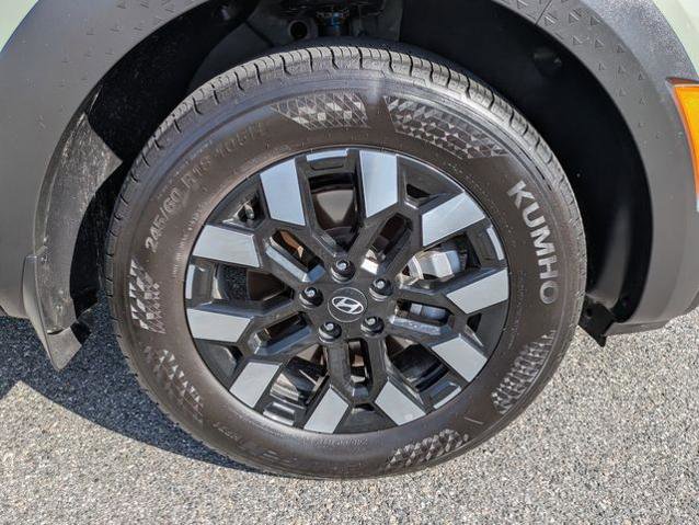 Used 2025 Hyundai Santa Cruz SEL FWD image 11