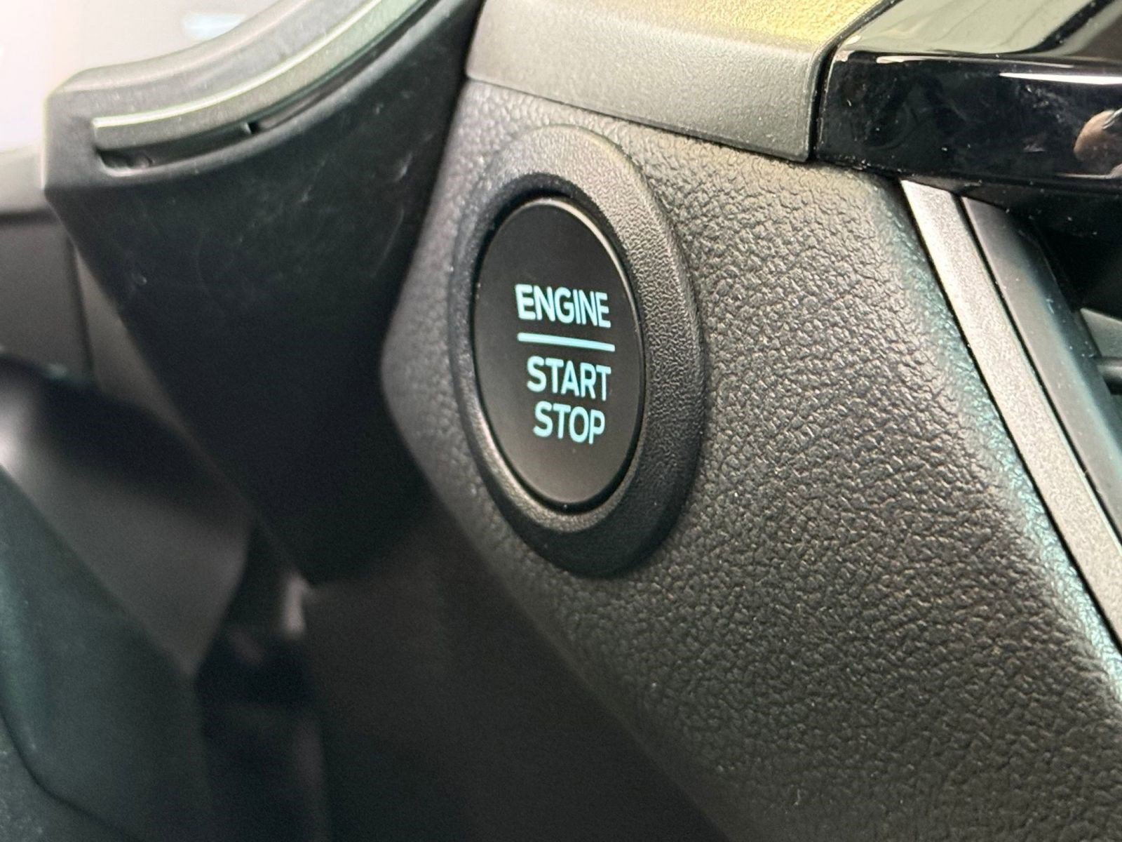 Certified 2023 Ford Escape Active w/ Cold Weather Package FWD image 27