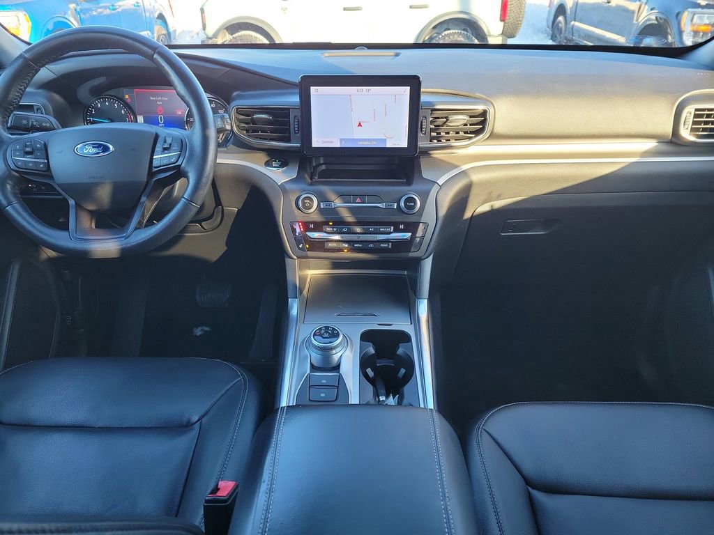 Certified 2020 Ford Explorer XLT w/ Equipment Group 202A image 11