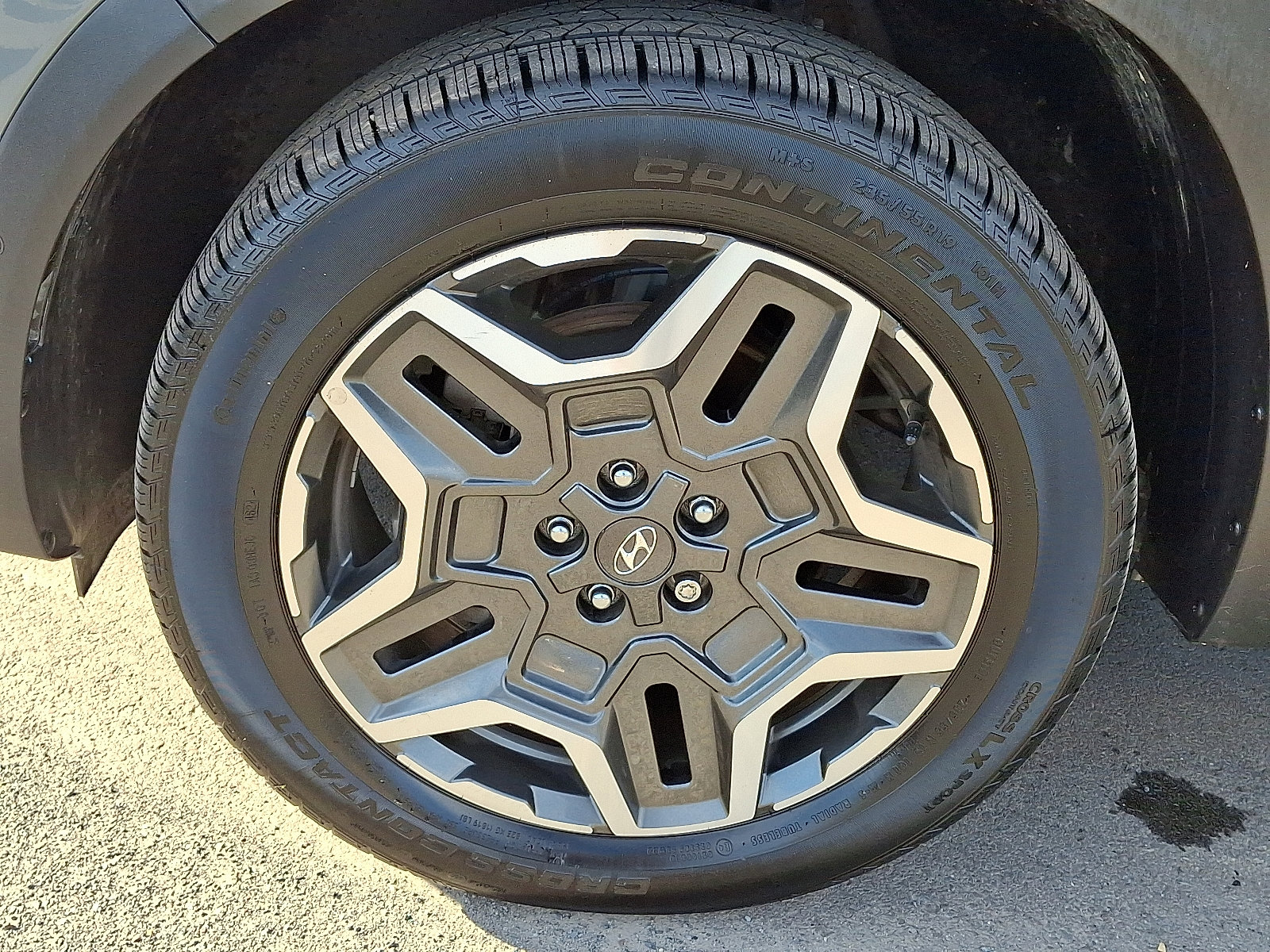 Used 2023 Hyundai Santa Fe Limited image 28