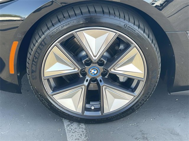 Used 2023 BMW i4 eDrive35 w/ Premium Package image 38