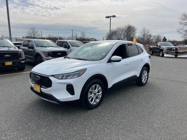 Certified 2023 Ford Escape Active w/ Tech Pack #2 AWD/4WD image 3