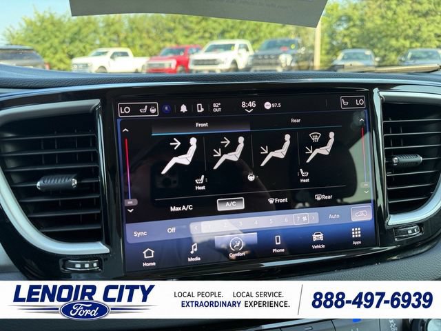 Used 2024 Chrysler Pacifica Touring-L FWD image 25