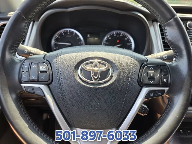 Used 2017 Toyota Highlander Limited FWD image 25