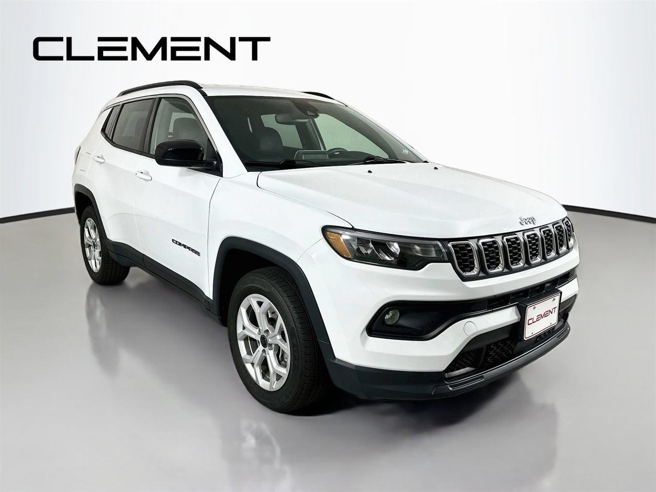 Used 2025 Jeep Compass Latitude AWD/4WD image 5