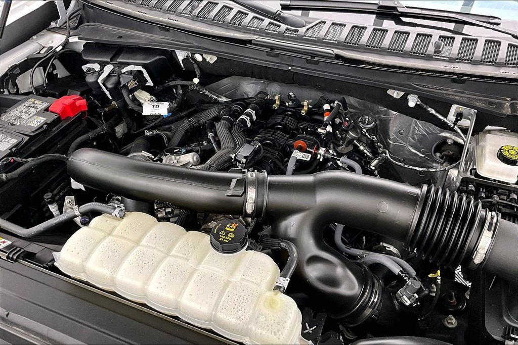 Certified 2025 Ford Expedition Active AWD/4WD image 35