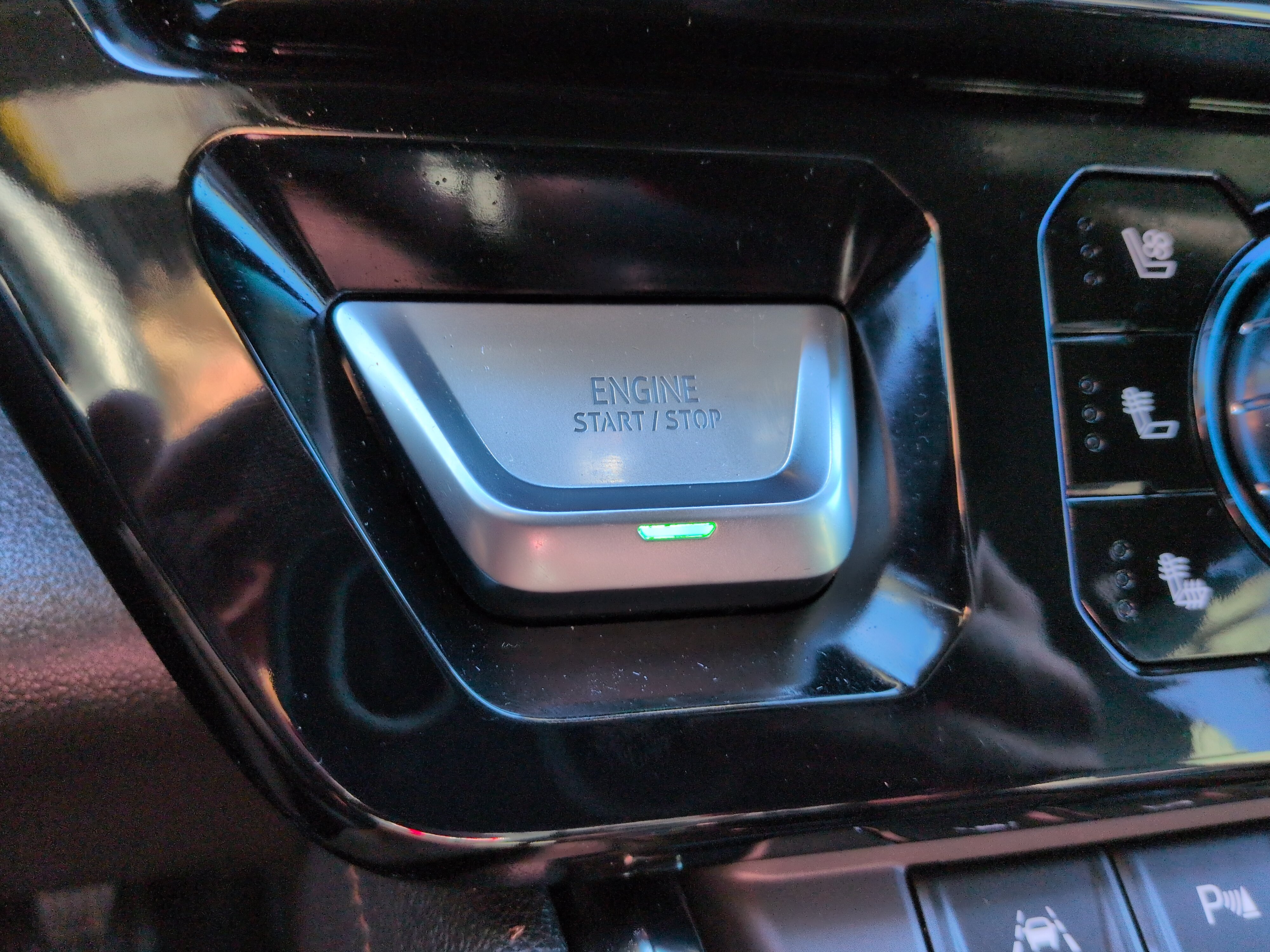 Used 2023 GMC Sierra 1500 AT4 w/ Technology Package AWD/4WD image 27