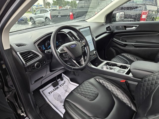 Certified 2023 Ford Edge Titanium AWD/4WD image 2