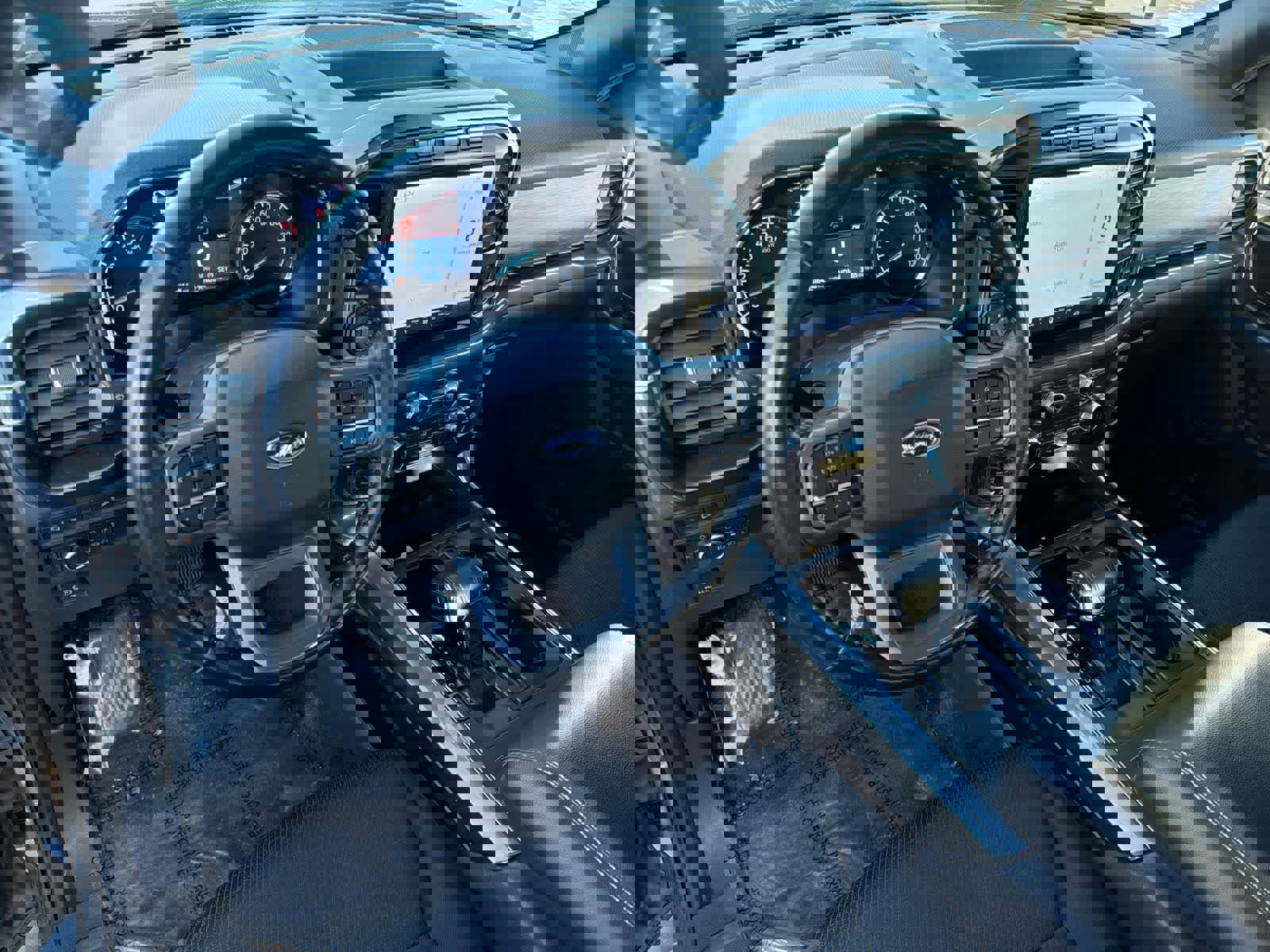 Certified 2022 Ford F150 XLT w/ Equipment Group 302A High image 10