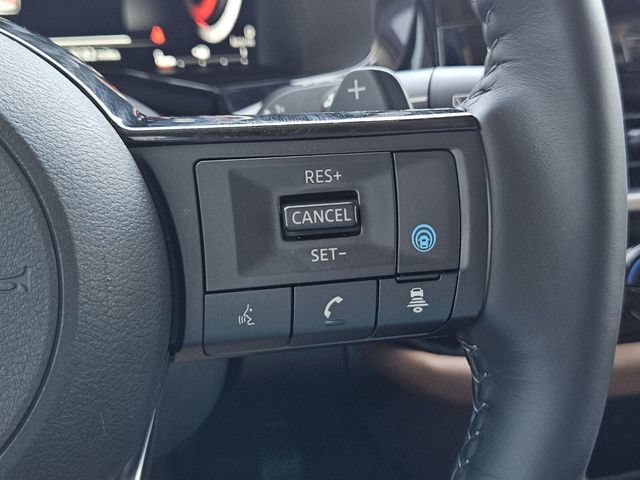 Used 2024 Nissan Pathfinder Platinum FWD image 37