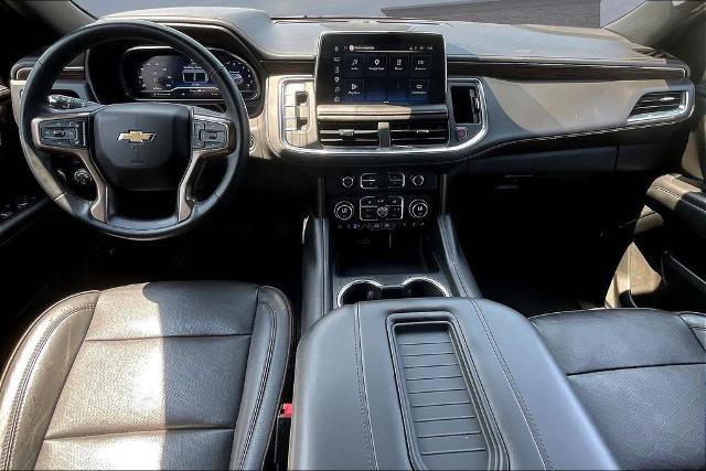 Used 2023 Chevrolet Suburban High Country RWD image 7