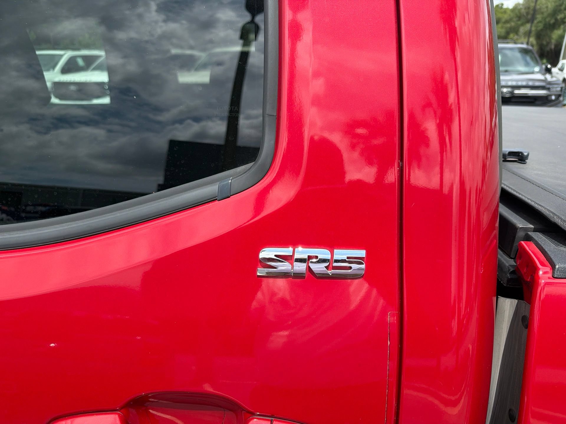 Used 2021 Toyota Tacoma SR5 RWD image 9