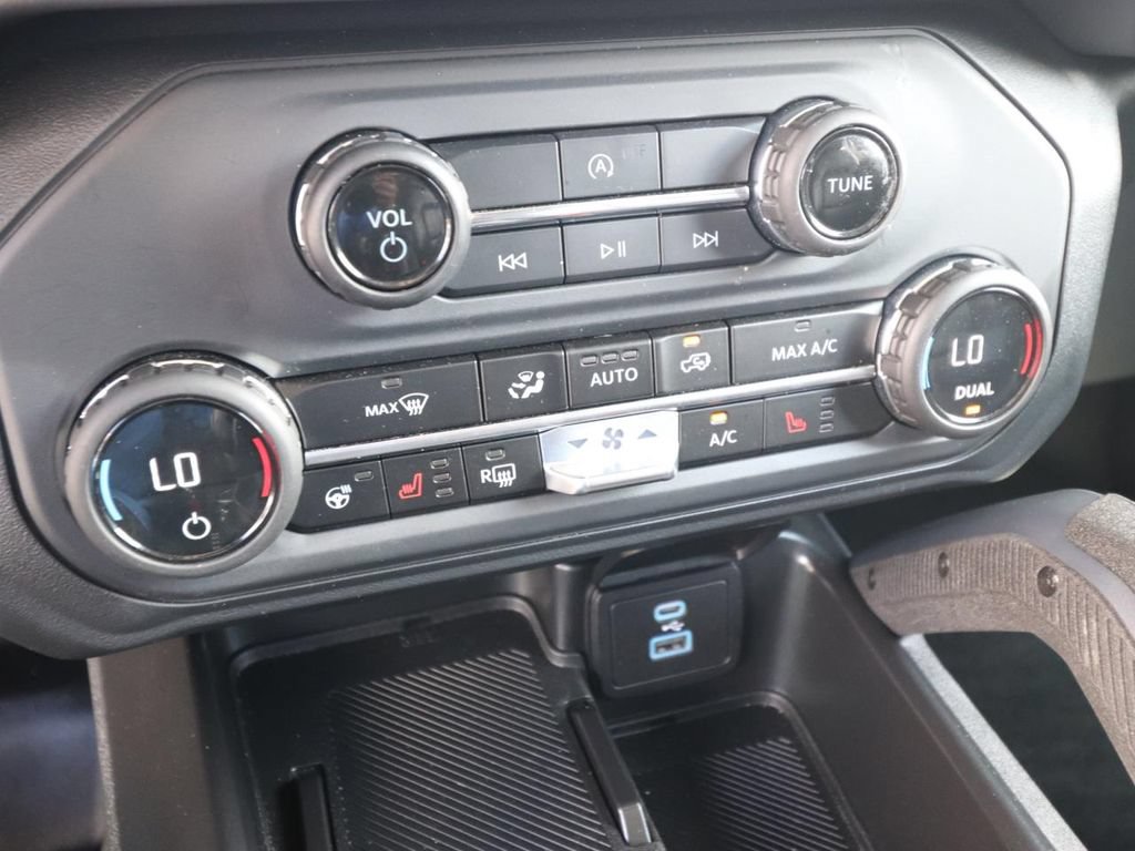Certified 2025 Ford Bronco Badlands AWD/4WD image 23