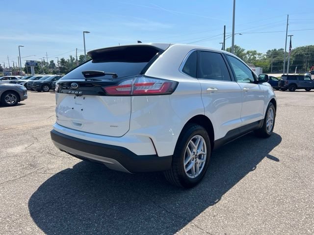 Certified 2024 Ford Edge SEL w/ Convenience Package AWD/4WD image 4