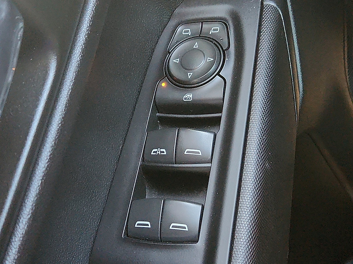 Used 2022 Chevrolet Silverado 1500 Custom RWD image 26