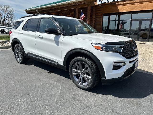 Certified 2022 Ford Explorer XLT w/ Equipment Group 202A AWD/4WD image 2