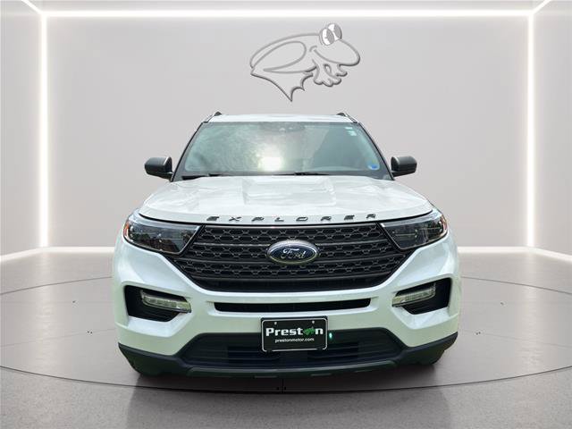 Certified 2021 Ford Explorer XLT w/ Equipment Group 202A AWD/4WD image 8