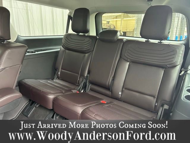 Certified 2025 Ford Expedition Max Platinum w/ Platinum Ultimate Package image 8