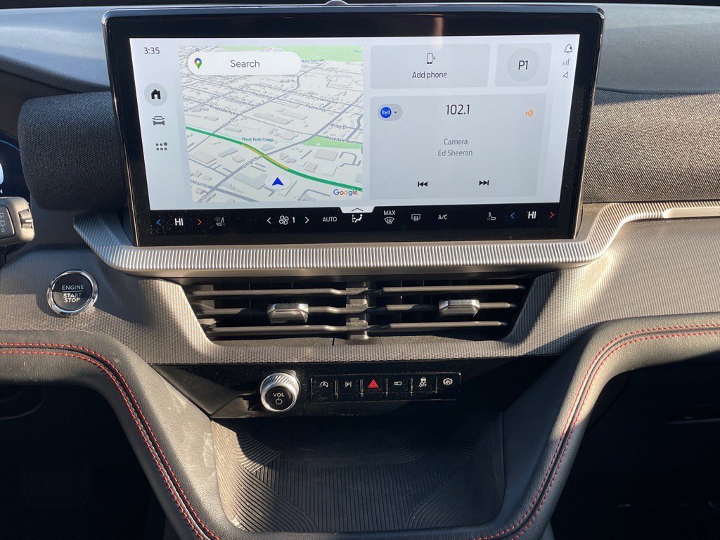 Certified 2025 Ford Explorer ST-Line w/ ST-Line Street Pack image 21