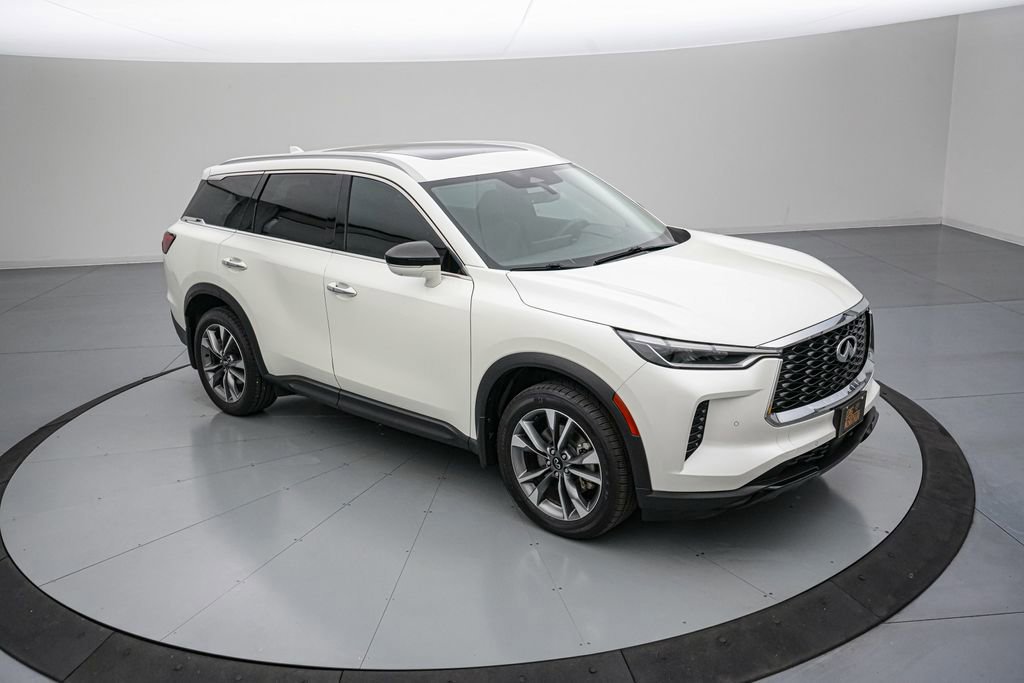 Used 2023 INFINITI QX60 Luxe w/ Cargo Package FWD image 8