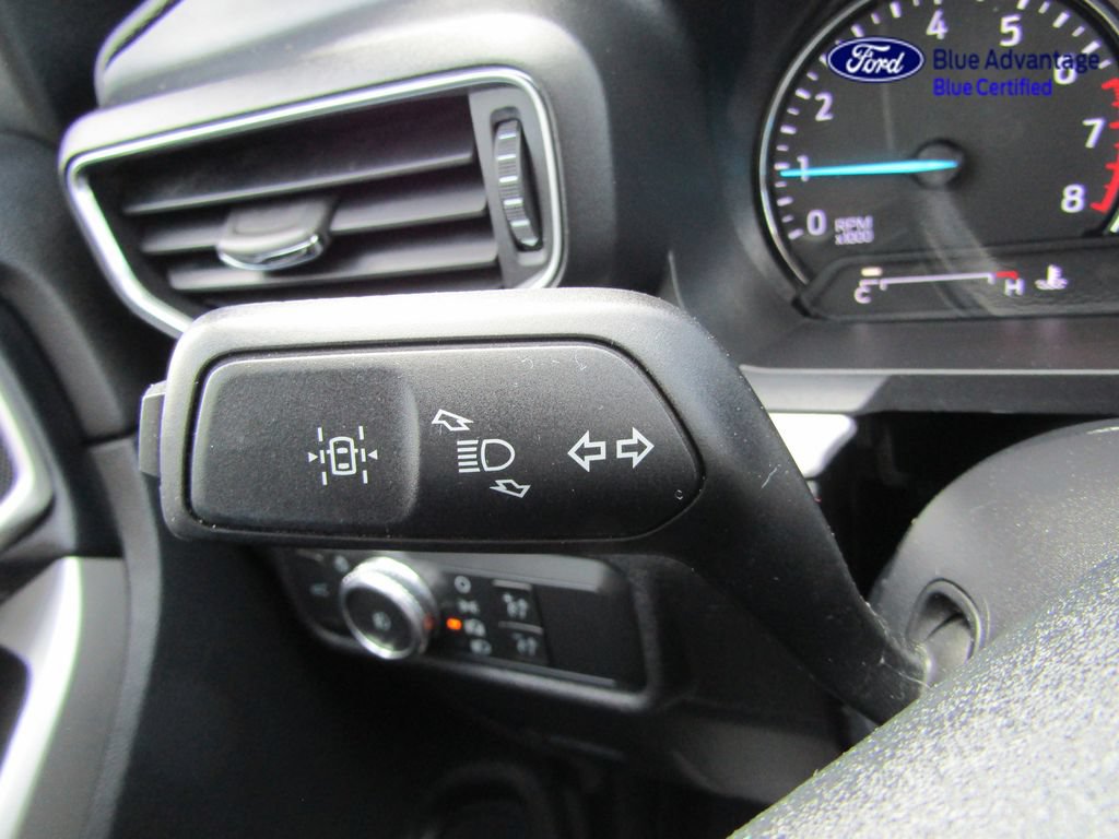 Certified 2022 Ford Explorer XLT w/ Equipment Group 202A AWD/4WD image 37