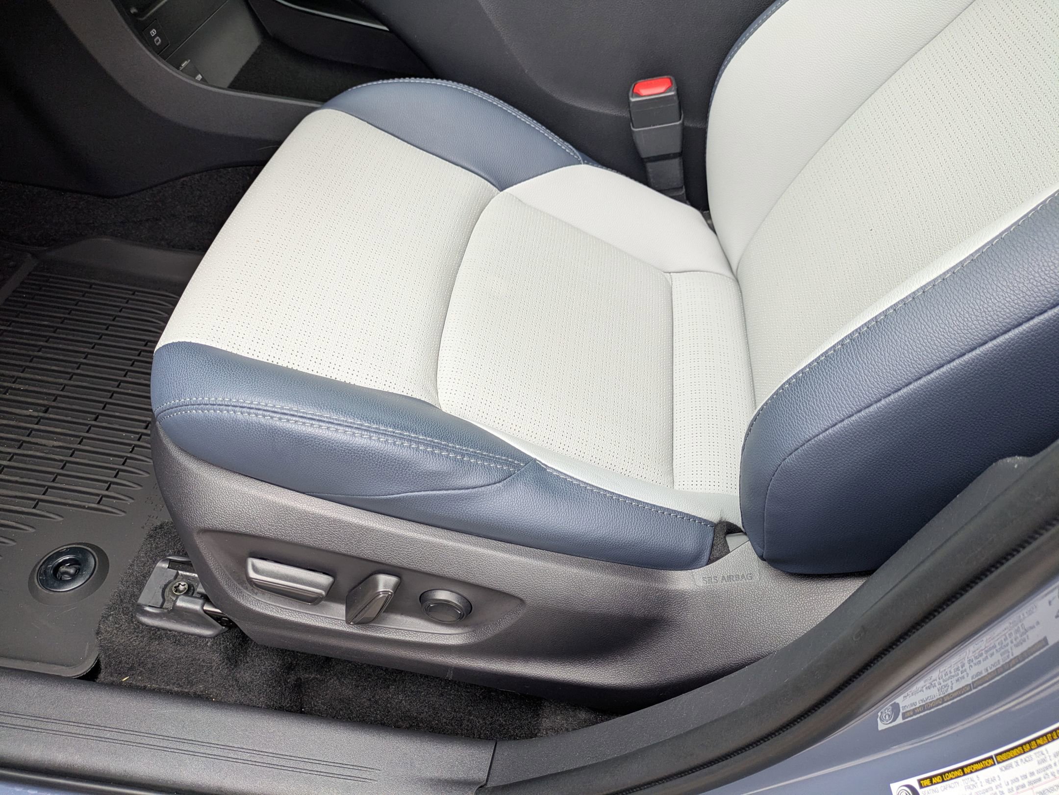 Used 2023 Subaru Solterra AWD image 14