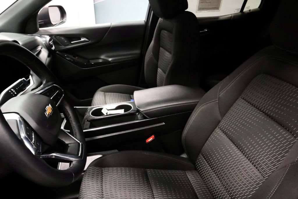 Used 2025 Chevrolet Equinox LT FWD image 24