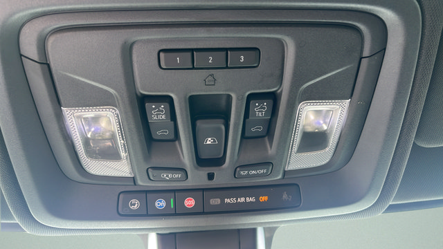 Used 2022 GMC Sierra 1500 AT4 w/ AT4 Premium Package AWD/4WD image 18