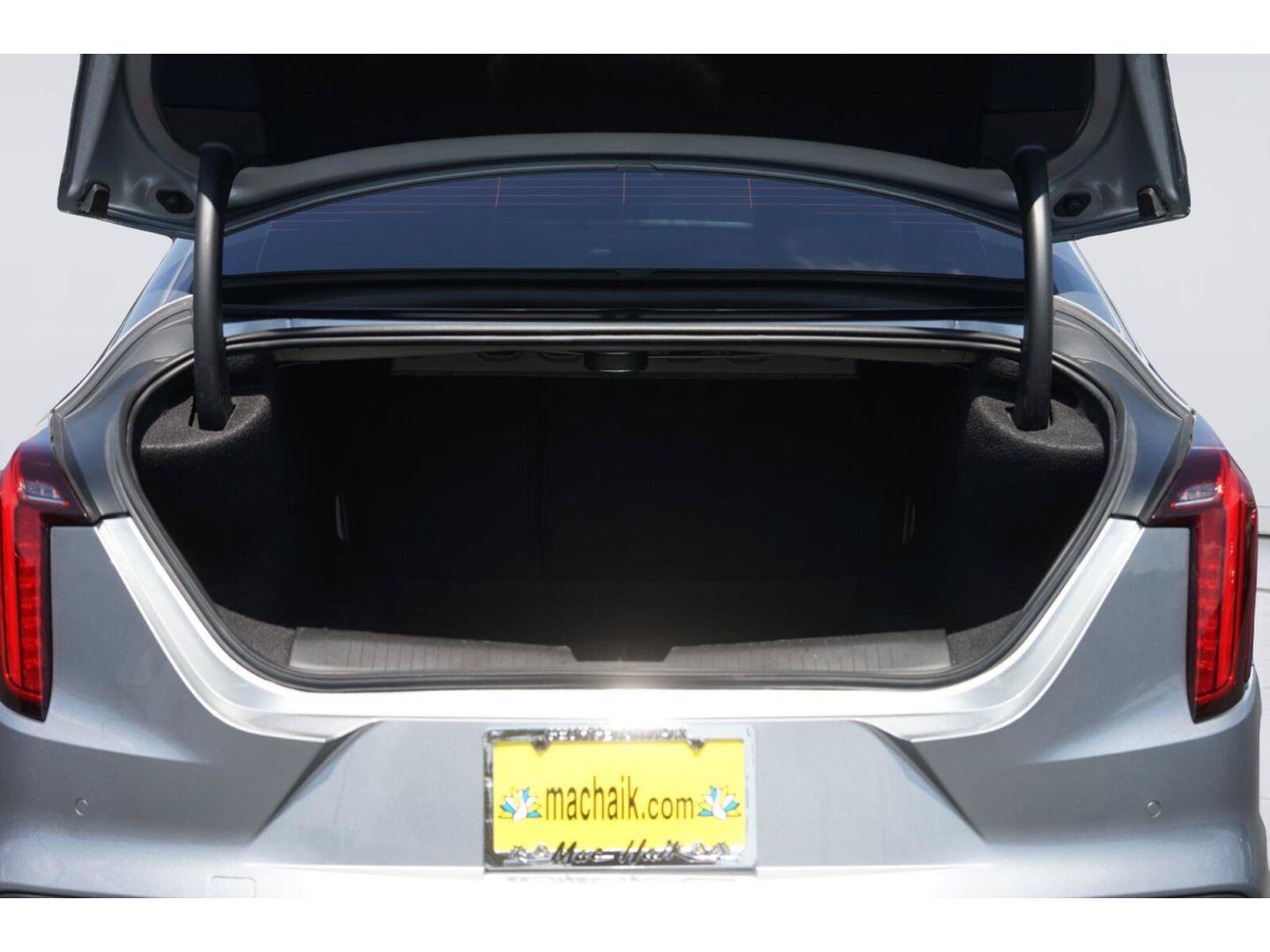 Used 2025 Cadillac CT4 Premium Luxury w/ Technology Package RWD image 31