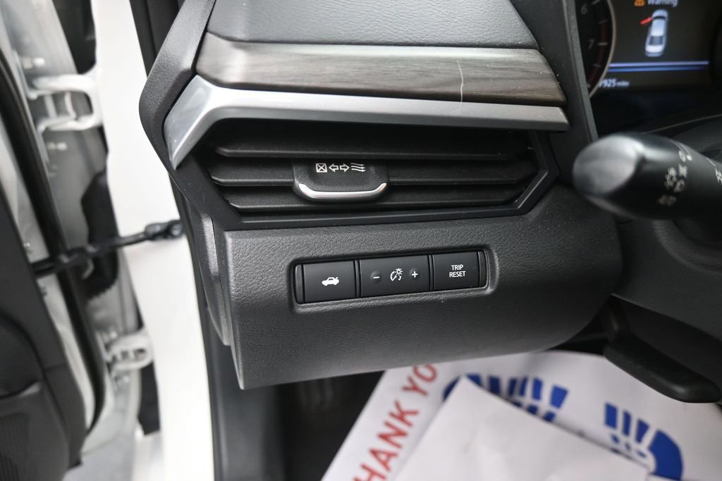 Used 2025 Nissan Altima 2.5 SV FWD image 19