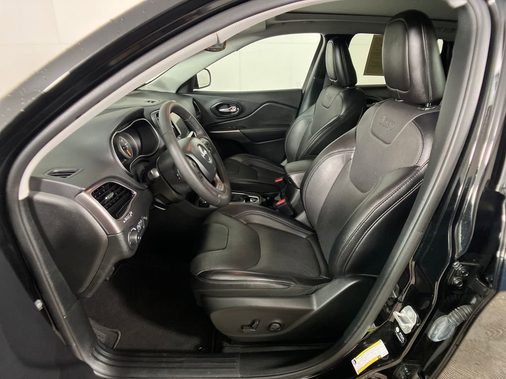 Used 2022 Jeep Cherokee Limited image 27