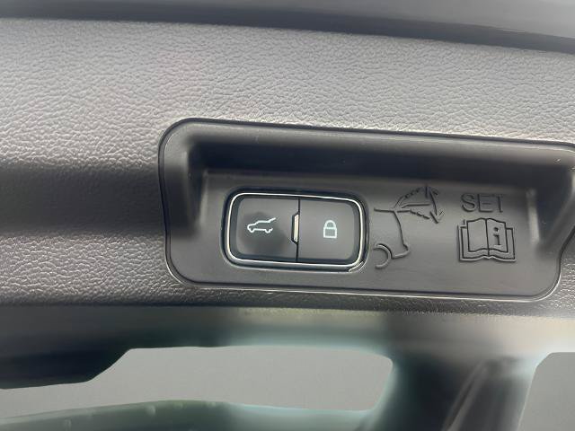 Certified 2023 Ford Explorer XLT w/ Equipment Group 202A AWD/4WD image 33
