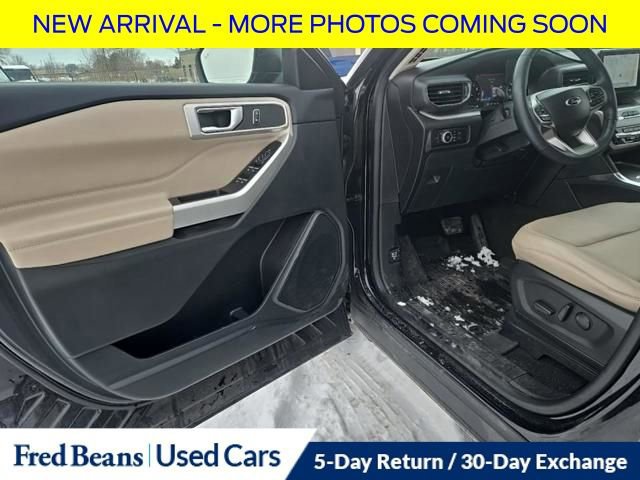 Certified 2023 Ford Explorer XLT w/ Equipment Group 202A image 7