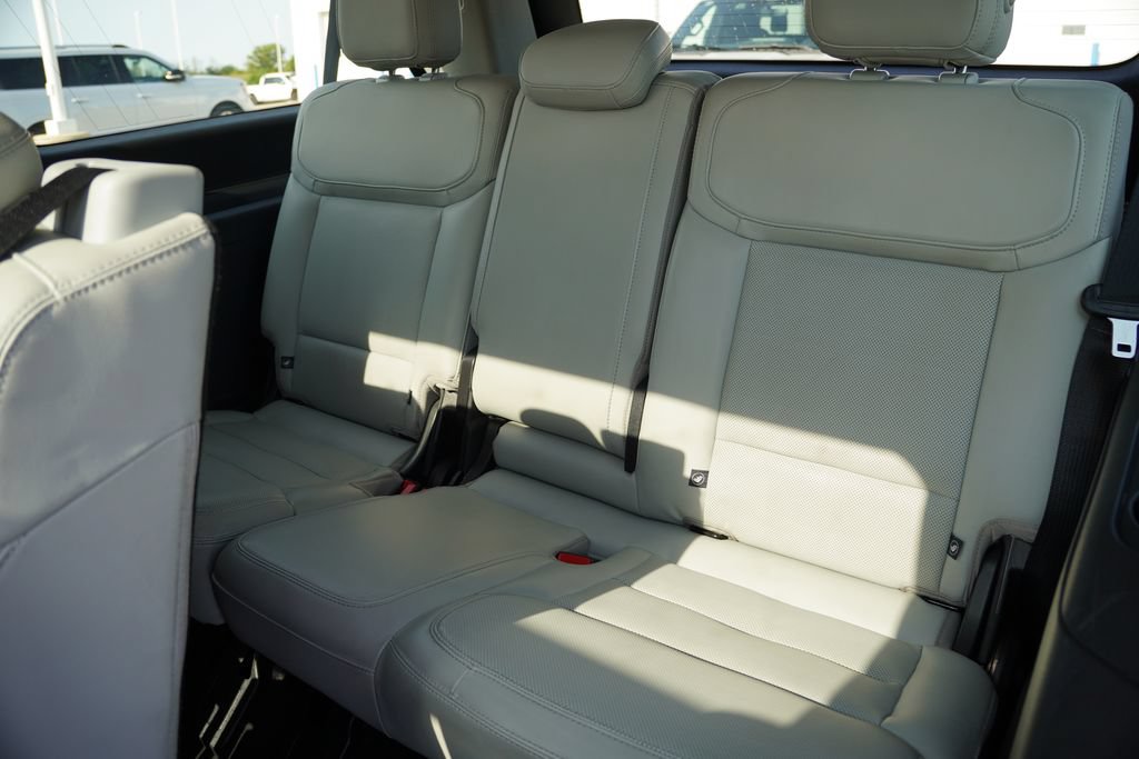 Certified 2025 Ford Expedition Max Platinum AWD/4WD image 19