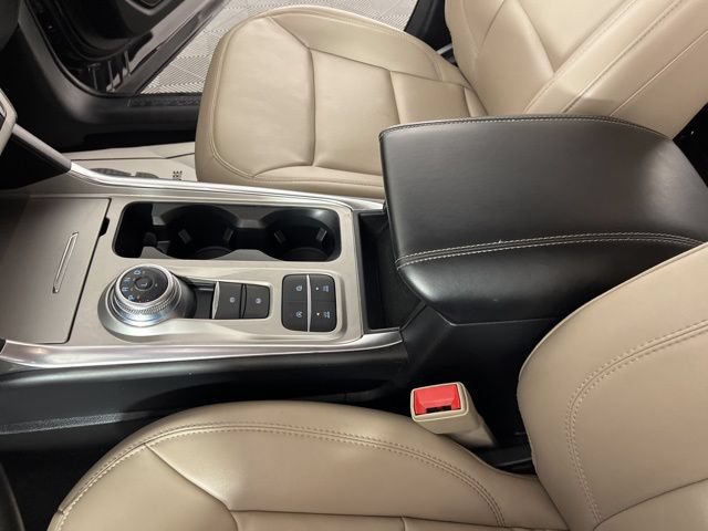 Certified 2024 Ford Explorer XLT w/ Equipment Group 202A RWD image 25