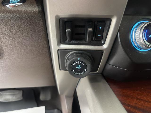 Certified 2020 Ford F250 King Ranch w/ King Ranch Ultimate Package AWD/4WD image 30